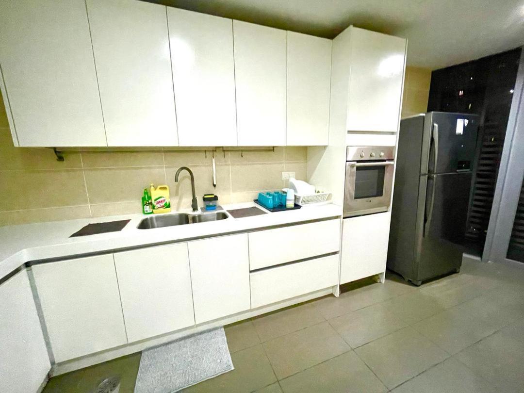 1 Min To Klcc Twin Tower Appartement Kuala Lumpur Buitenkant foto